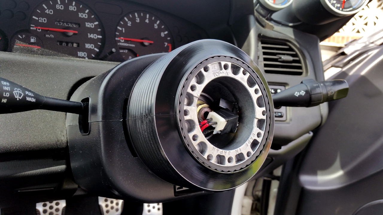 HowTo Fit Aftermarket Steering Wheel & HKB Boss Kit (Tutorial